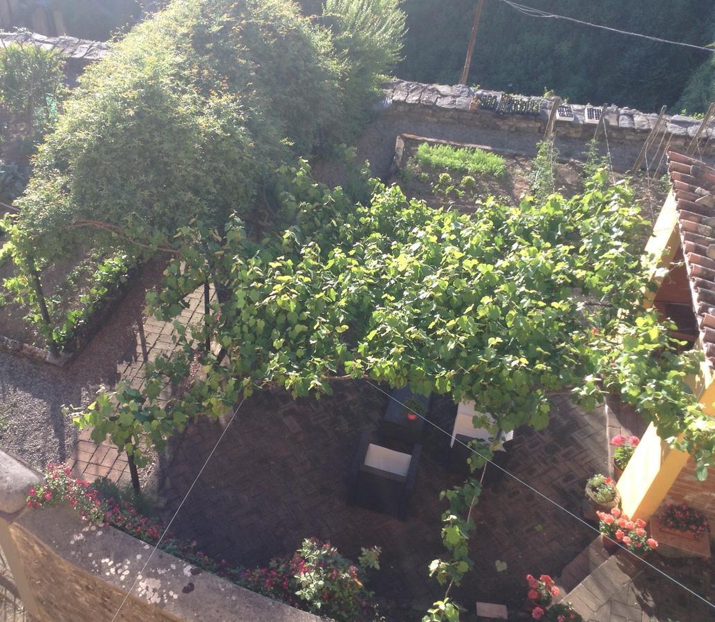 Casa Fontana Tuscany B&B Barga Exteriör bild